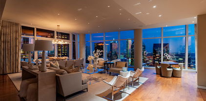 1918 Olive St Unit 3202, Dallas
