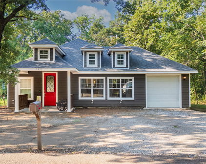 2435 Live Oak St, Quinlan