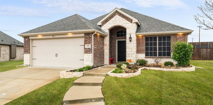 402 Oleander Dr, Royse City
