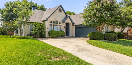 813 Palm Desert Dr, Garland