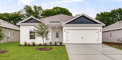 205 Southgate Dr, Terrell