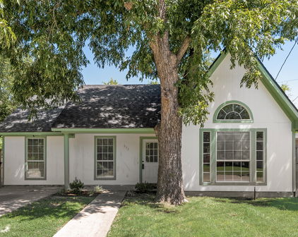 402 Chappell St, Terrell