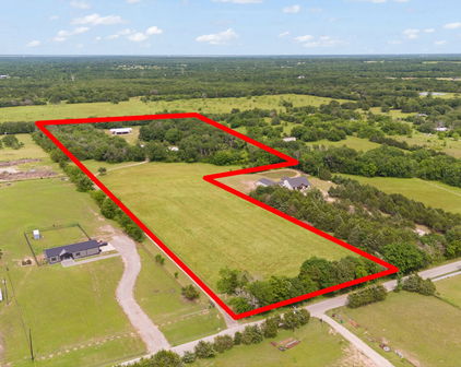 9547 County Rd 346, Terrell