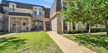 3020 Stonehenge Ln, Carrollton