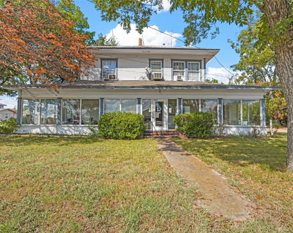 505 S Washington St, Kaufman
