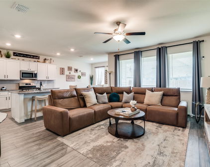 2313 Spokane Dr, Forney