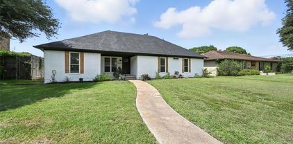 7021 Thornwood Dr, Dallas