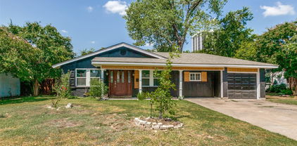 303 N Cottonwood Dr, Richardson