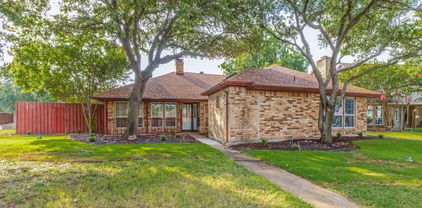 806 Pebblecreek Dr, Garland