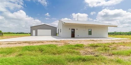10904 County Road 2452, Terrell