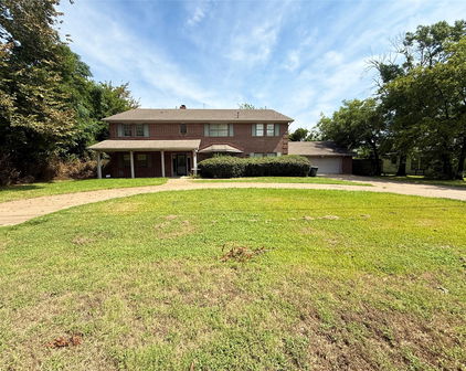 422 W Oneal St, Wills Point