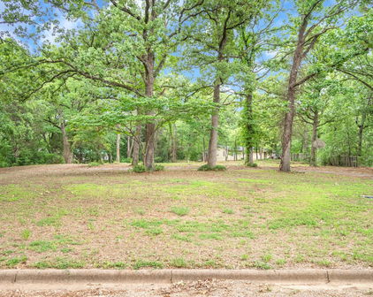 1106 Woodland Dr, Canton
