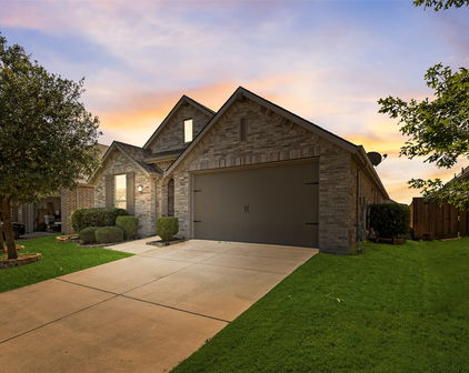 1424 Darlington Ln, Forney
