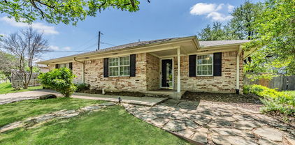 3048 Golfing Green Dr, Farmers Branch
