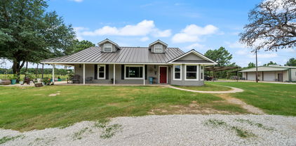 132 Private Rd, Edgewood