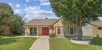 1517 Salazar St, Garland