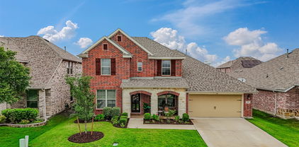 1612 Village Creek Dr, Forney