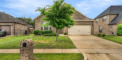 576 Spruce Trl, Forney