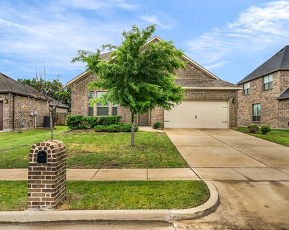 576 Spruce Trl, Forney