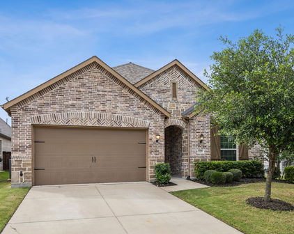 1529 Calcot Ln, Forney