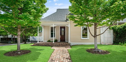 3601 Brown St, Dallas
