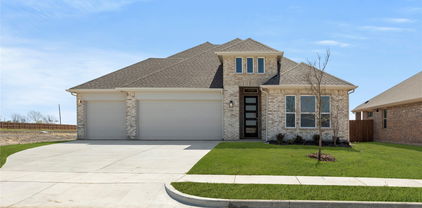 510 Fort Davis Dr, Forney