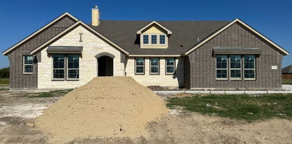 2461 Blackjack Oak Rd, Oak Ridge