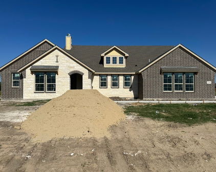 2461 Blackjack Oak Rd, Oak Ridge