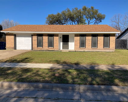 422 Southlake Dr, Forney