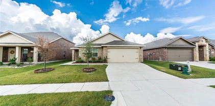 2230 Torch Lake Dr, Forney