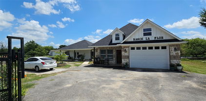 1551 County Road 2540, Quinlan