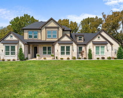 930 Bent Tree Ln, Combine