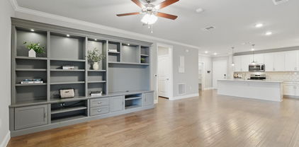 1735 Wittington Pl Unit 3308, Farmers Branch