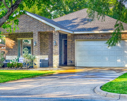 218 Town North Dr, Terrell