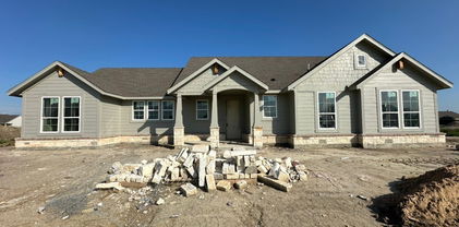 3109 White Oak Rd, Oak Ridge