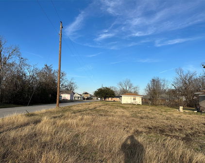 405 College Md Rd, Terrell