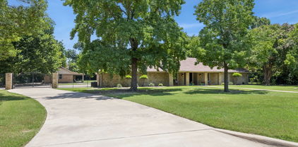 660 Sorita Cir, Heath