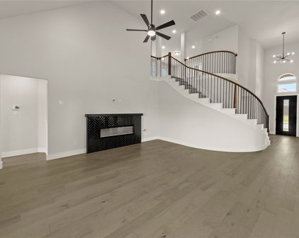 1317 Flamingo, Forney