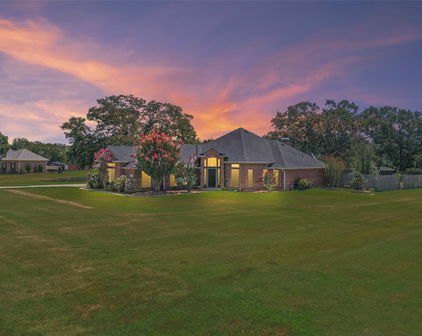 1082 Oak Bend Dr, Kaufman