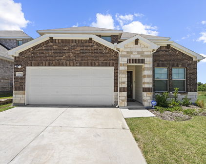 2275 Cliff Springs Dr, Forney
