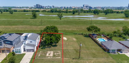 1935 Canada Dr, Dallas