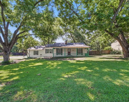 208 Grace Ln, Terrell