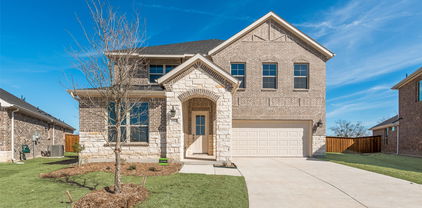 2914 Hanscom St, Forney