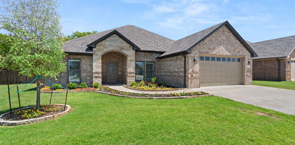535 Limestone Cir, Mabank
