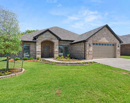 535 Limestone Cir, Mabank