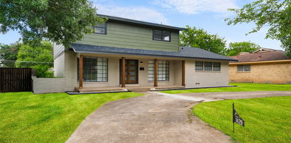 1429 Brook Valley Pl, Dallas