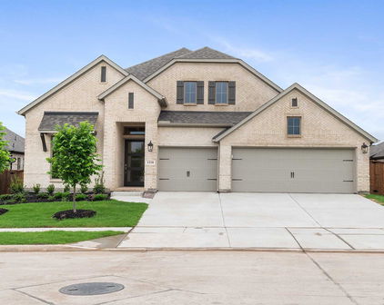 1218 Whitecliff Ln, Forney