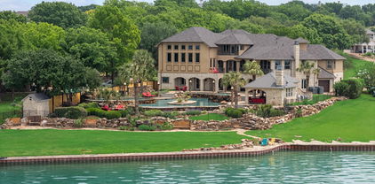 1612 S Lakeshore Dr, Rockwall