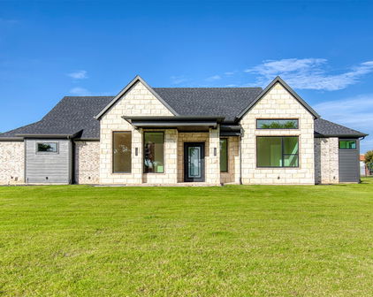 1376 Shadow Lakes Dr, Wills Point