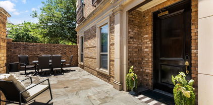 6615 Bandera Ave Unit 1A, Dallas